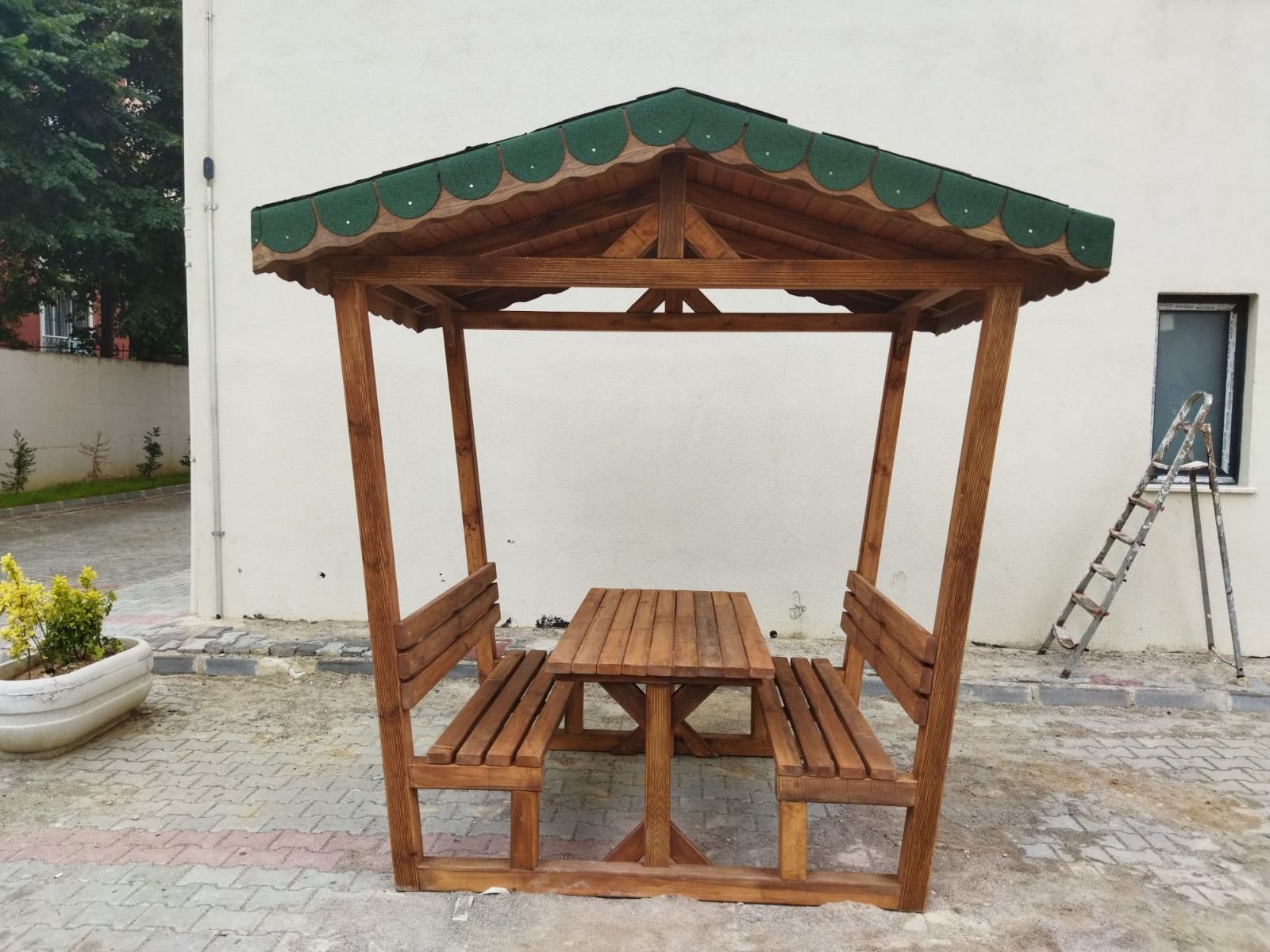 Kırtkırt Ahşap – Ahşap Model Çardak Kamelya Bahçe Masası